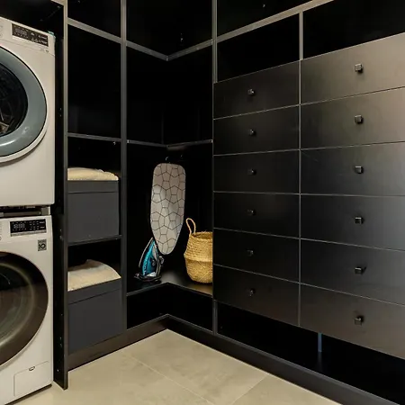 Foge Luxury Agios Onoufrios *